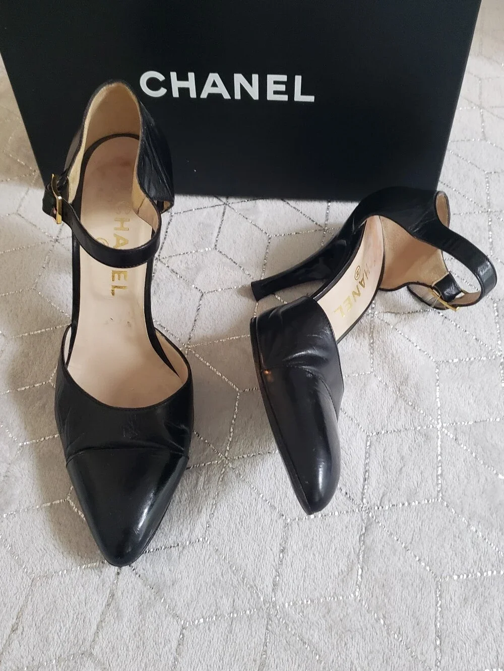 CHANEL | Womens Leather D'Orsay Pumps